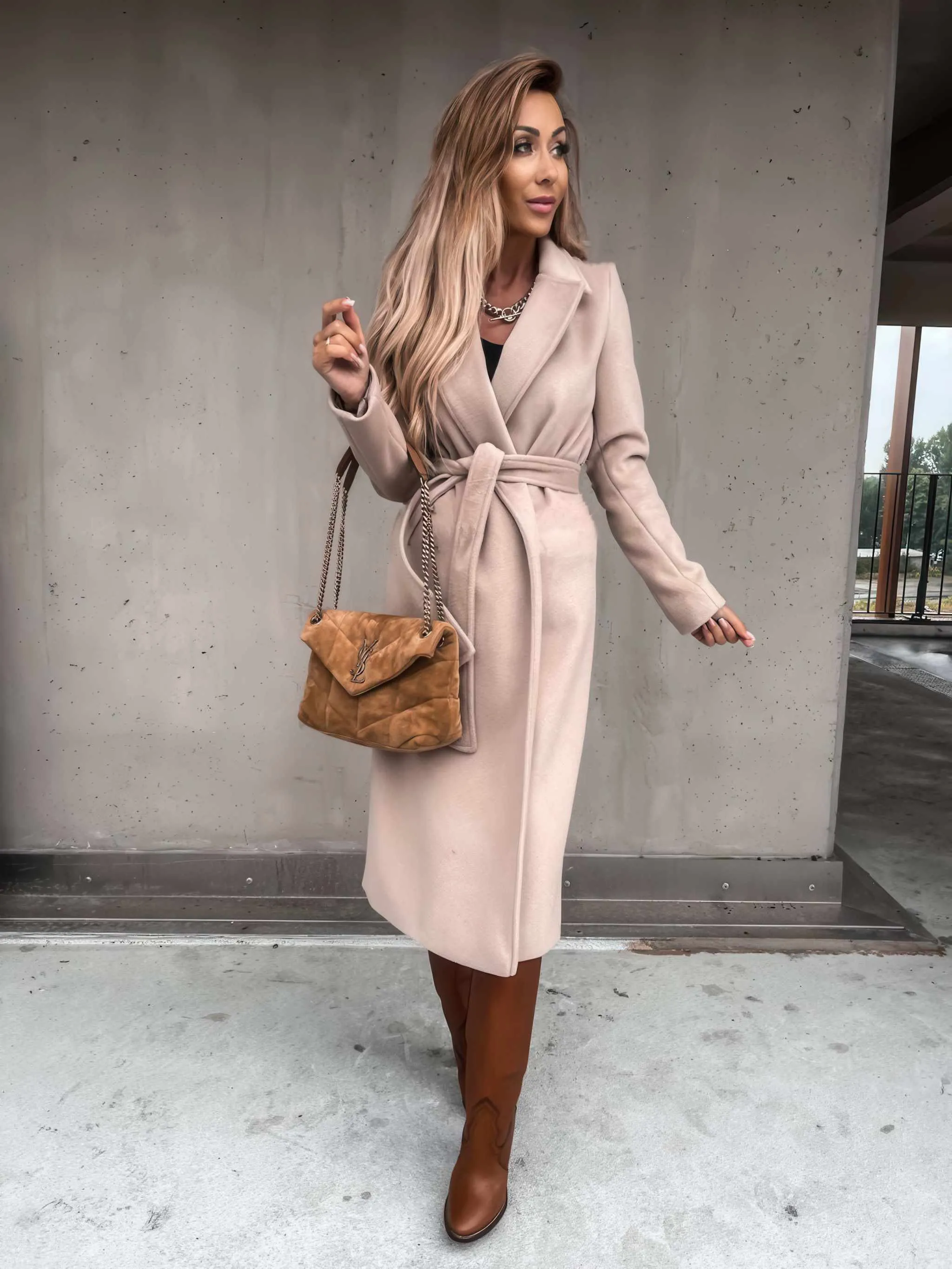 Glow Chic's V-Neck Woolen Coat – Simple, Fashionable Lace-Up Long Coat