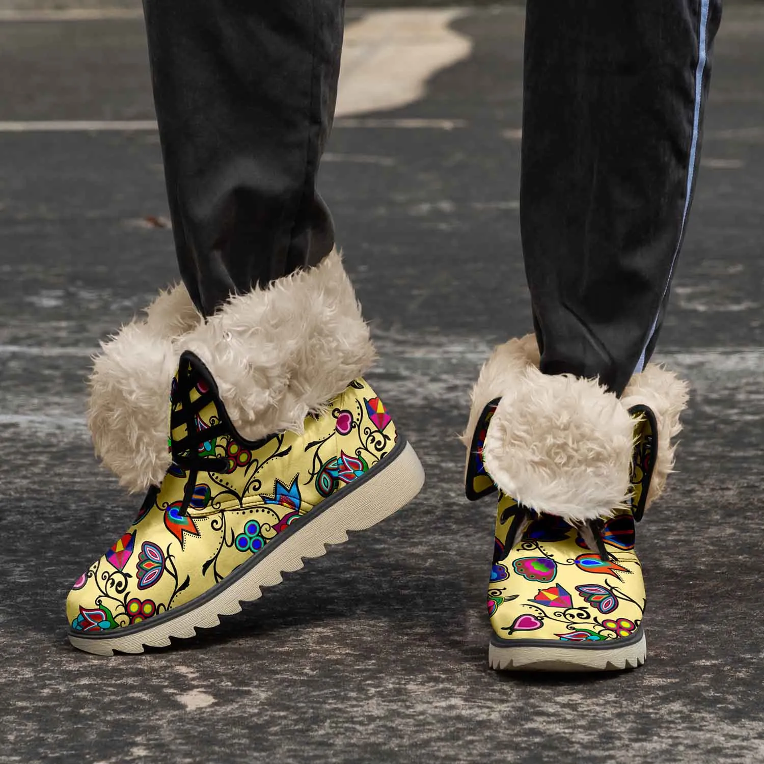 Indigenous Paisley Vanilla Polar Winter Boots