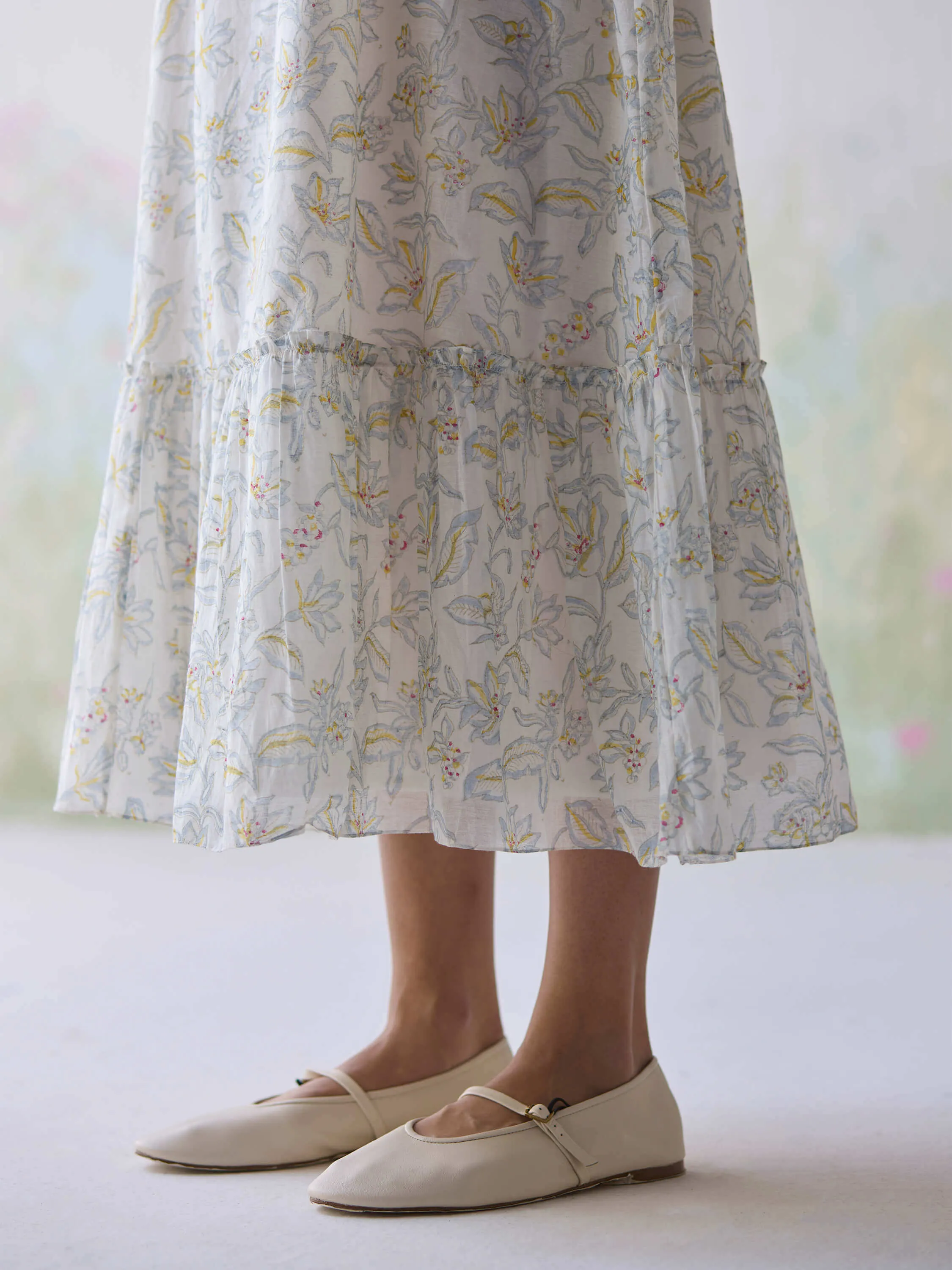 Wandering Bee Midi Dress